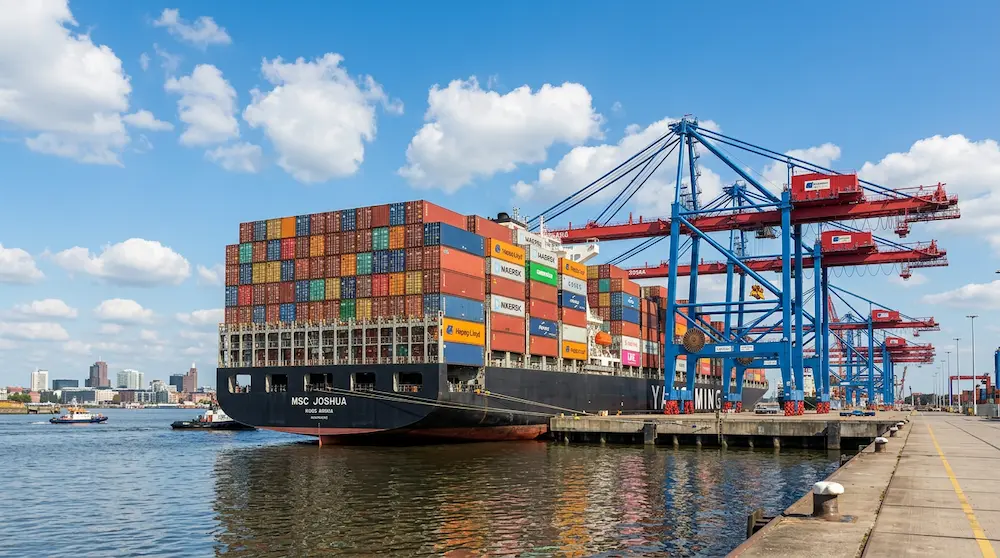 Transporte marítimo de módulos de casa prefabricada entre islas Canarias